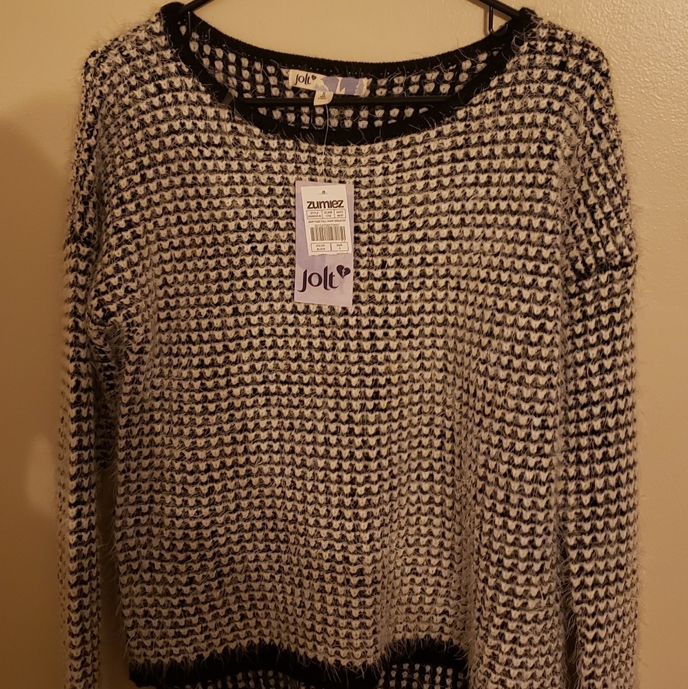 Zumiez fuzzy sweater